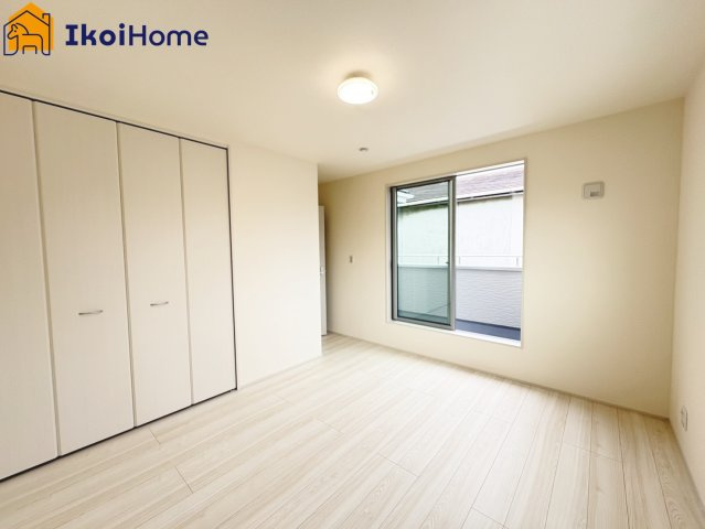 明石市藤が丘1丁目３期　新築戸建　の寝室|◆同社施工例◆年中無休：当日予約可●収納スペースも広く、荷物が多くなりやすいお子様なども安心です