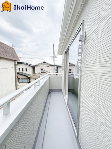 明石市藤が丘1丁目３期　新築戸建　のバルコニー|◆同社施工例◆年中無休：当日予約可●南向きバルコニー。屋根は８～万円バルコニー設置できます。