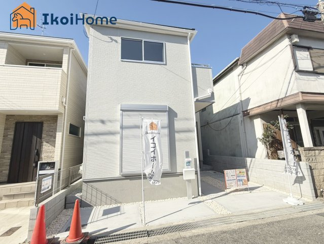 明石市藤が丘1丁目３期　新築戸建　の駐車場|●年中無休：当日予約可●駅近ながら駐車スペース1台ございます！前面道路広くお車の出し入れも楽々！