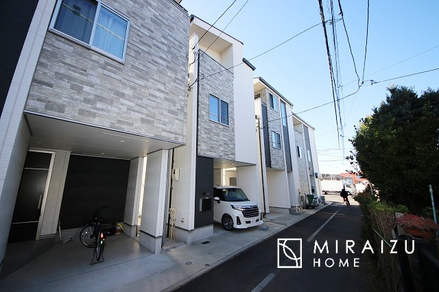【前面道路含む現地写真】 | 前面道路☆運転が不安な方も安心な前面道路、きちんと幅員のある道路は女性にも安心です。整備されている道路は気持ちも良いですね♪