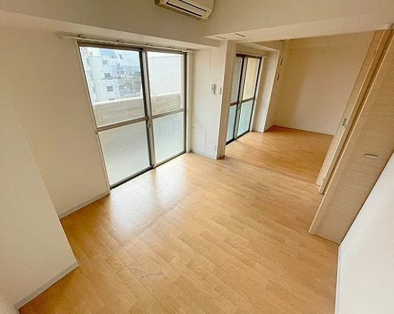 Villa淀川の居間・リビング