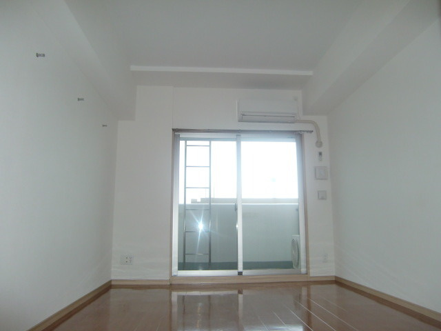 スカイビュー六甲の居間・リビング