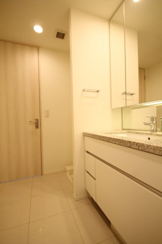 【洗面所】