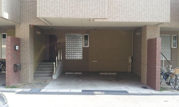 ＯＳＭ植田弐番館の駐車場