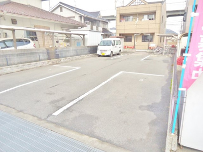 【駐車場】 | サンローズ