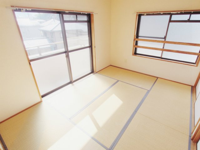 ギラソーレ福光の和室