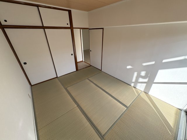 エクセルハイツ第2学園前の和室