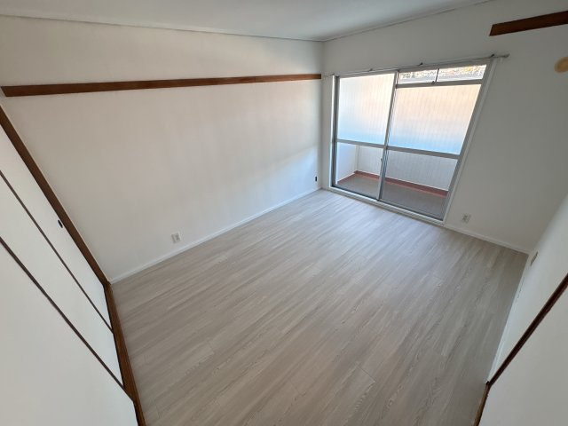 エクセルハイツ第2学園前の洋室