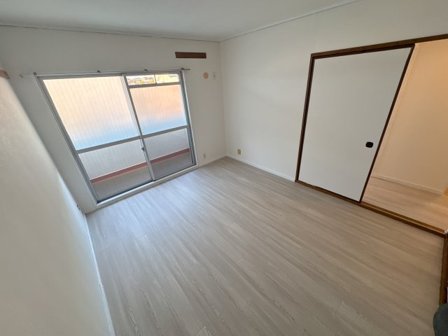 エクセルハイツ第2学園前の洋室