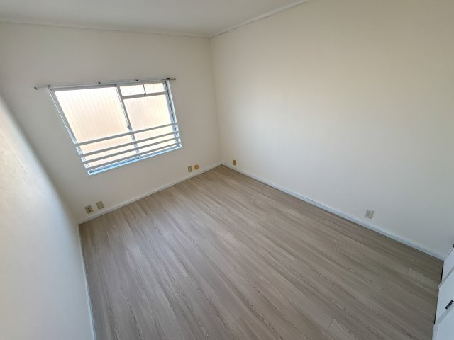 エクセルハイツ第2学園前の洋室