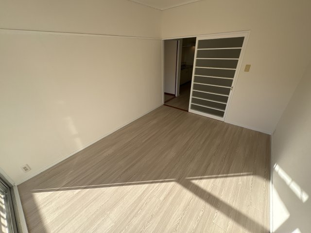 エクセルハイツ第2学園前の洋室