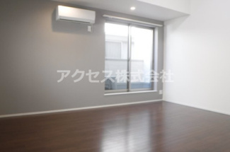 【居間・リビング】 | ※同建物別室、参考写真