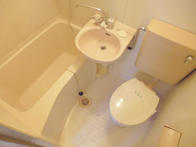 第2シャルムの浴室