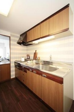 【キッチン】 | アミ浜田山 | 3口IHコンロシステムキッチン。