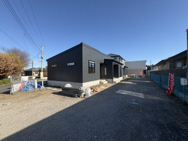 壬生町本丸1丁目 第3期の前面道路含む現地写真|〇1号棟〇
駐車スペース3台ございますので、お車での来客があっても安心です☆
※2025年12月撮影