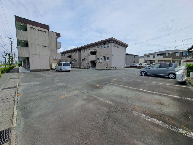 グリーンベルⅠの駐車場