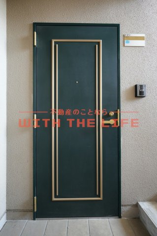グローイングコート【キャッシュバック対象物件】の玄関|明るい玄関です