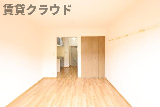 パセオおゆみ野の居間・リビング|1人暮らしにちょうど良い7帖のお部屋♪