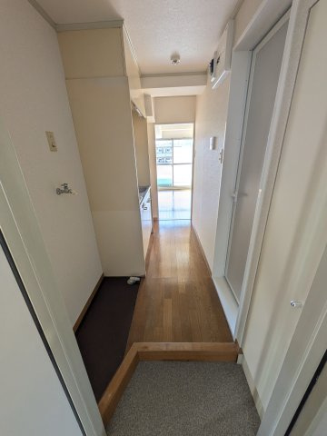 グリーンハイツ麻生の玄関