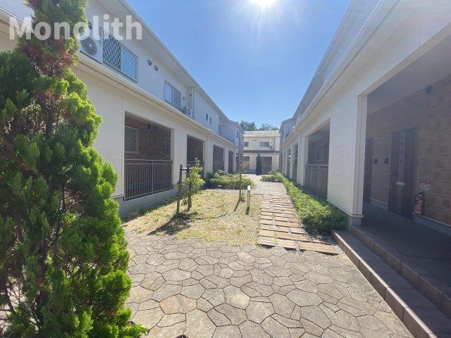 アルミック山荘Bのエントランス