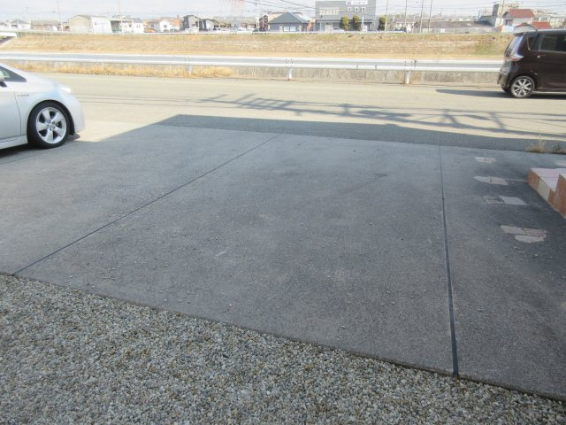 ブリッジビューの駐車場