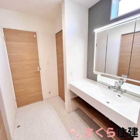 高根沢町宝積寺　4号棟の浴室|一年中快適な、浴室暖房乾燥機付き