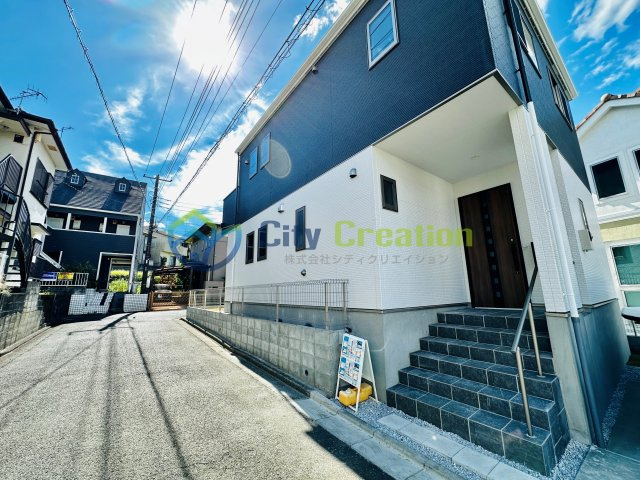 【成約御礼】秦野市鶴巻南3期　新築一戸建て　1号棟の外観