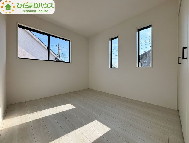 野田市野田4期　新築戸建　1号棟の洋室|窓が多く、明るい空間を演出してくれます(*^^*)					
