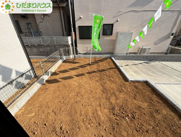 野田市野田4期　新築戸建　1号棟の庭|"日当たりの良い広い庭。友人や親せきが集まってＢＢＱをしたり、ペットと遊んだり。
一戸建てならではの楽しさが広がります(*^-^*)"							
