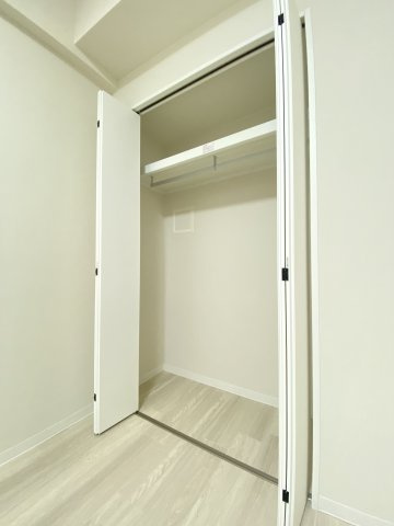 ビクトリアヒルズ横濱サウスバラード棟の収納|約5.6帖洋室収納