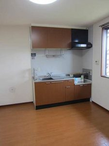 柏崎市松波３丁目のアパートのキッチン