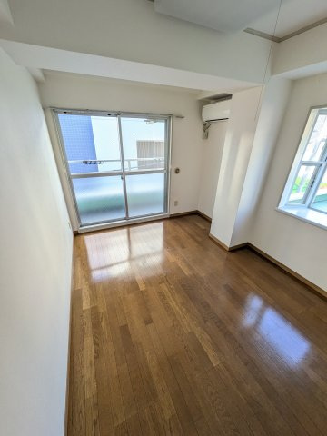 グリーンハイツ麻生の洋室