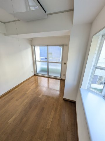 グリーンハイツ麻生の居間・リビング