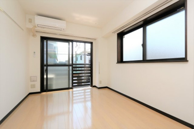 【居間・リビング】 | FRORA maihama | 参考写真（同物件別部屋）