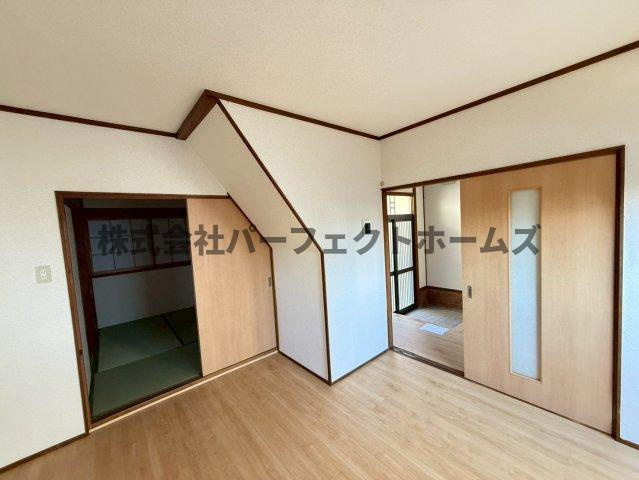 池田3丁目戸建　賃貸の居間・リビング|使いやすいリビングです