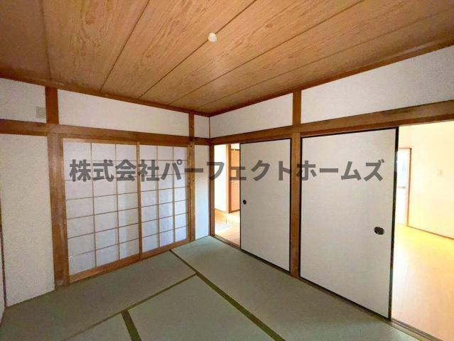 池田3丁目戸建　賃貸の和室|明るい和室です