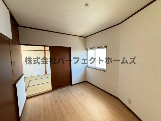 池田3丁目戸建　賃貸の洋室|落ち着いた色調の洋室です