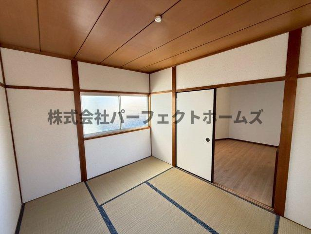 池田3丁目戸建　賃貸の和室|畳の上でゆっくりとくつろげる和室です