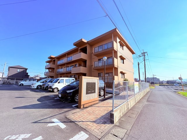 クイーン・ビーマンションの外観