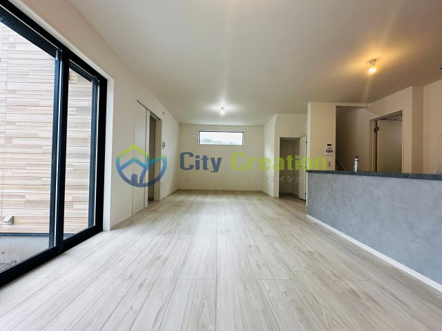 秦野市尾尻2期　新築一戸建て　1号棟の居間・リビング