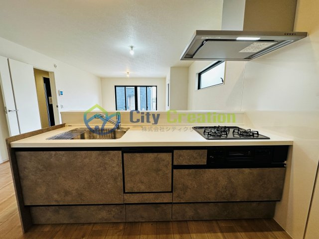 秦野市尾尻2期　新築一戸建て　1号棟のキッチン