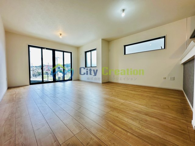 秦野市尾尻2期　新築一戸建て　1号棟の居間・リビング