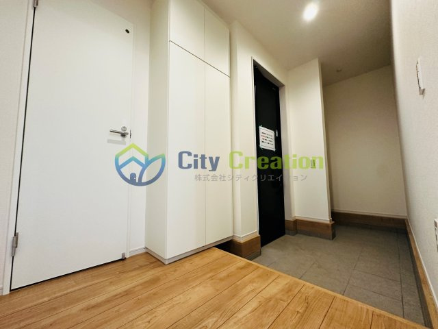 秦野市尾尻2期　新築一戸建て　1号棟の玄関