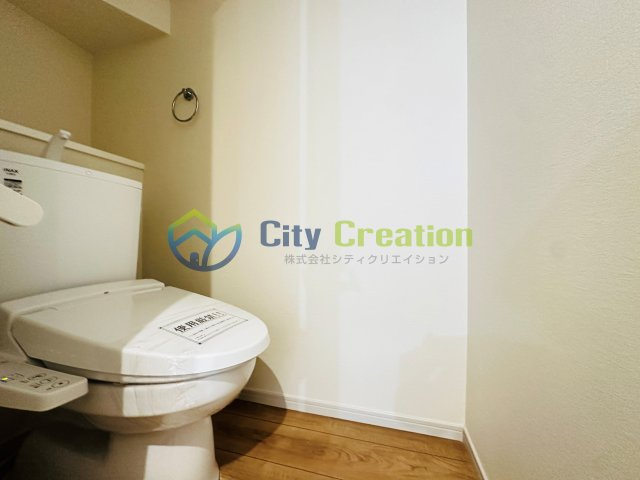 秦野市尾尻2期　新築一戸建て　1号棟のトイレ