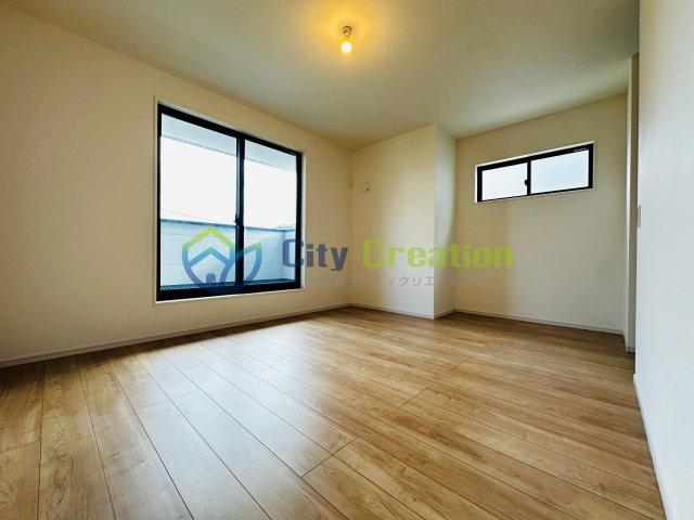 秦野市尾尻2期　新築一戸建て　1号棟の洋室