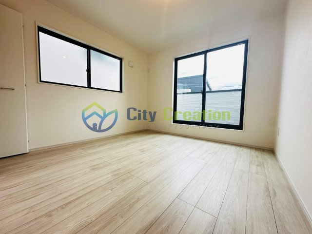 秦野市尾尻2期　新築一戸建て　1号棟の洋室