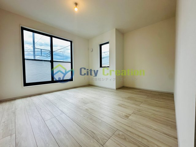 秦野市尾尻2期　新築一戸建て　1号棟の洋室