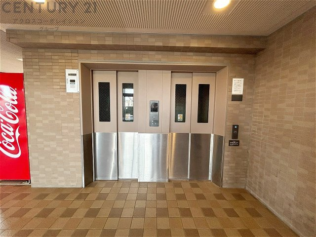 エレベーター２基