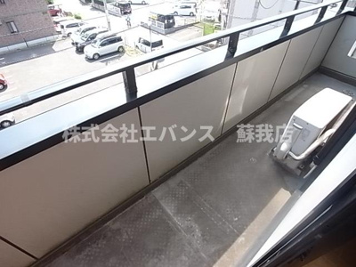 【バルコニー】 | グランデール | バルコニーからの眺めを楽しみながら食事をしませんか