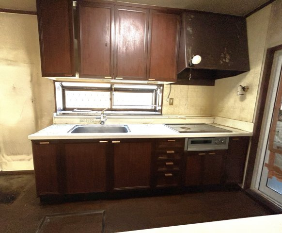 塩川　中古住宅のキッチン